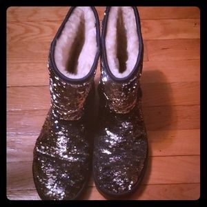 flip sequined uggs- no box